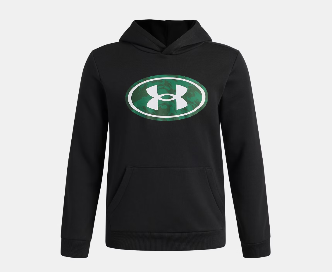 Hoodie UA Rival Fleece Key Print Fill - Under Armour noir avec logo ovale camouflage vert et blanc, en tissu molletonné, vue de face sur mannequin enfant.