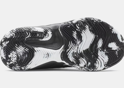 Semelle extérieure noire et blanche avec motifs ondulés, détail du design antidérapant des Espadrilles UA Lockdown 8 - Under Armour.