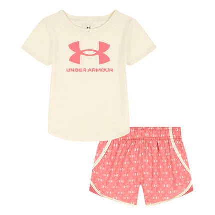 Ensemble - Under Armour avec t-shirt blanc à manches courtes et logo rose, short rose à motifs blancs, pour enfant, vue de face.