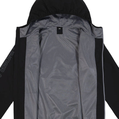 Manteau Coupe-Vent - Under Armour noir avec intérieur gris à filet, coupe droite, vue ouverte sur mannequin adulte, style sportif.