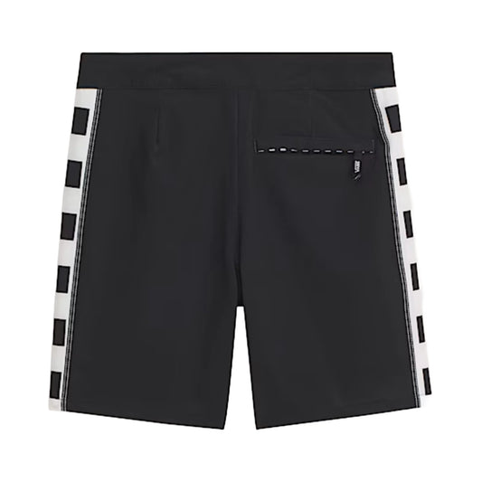 Maillot de bain - Vans short noir avec bandes blanches à carreaux noirs, détail poche arrière zippée, vue de dos.