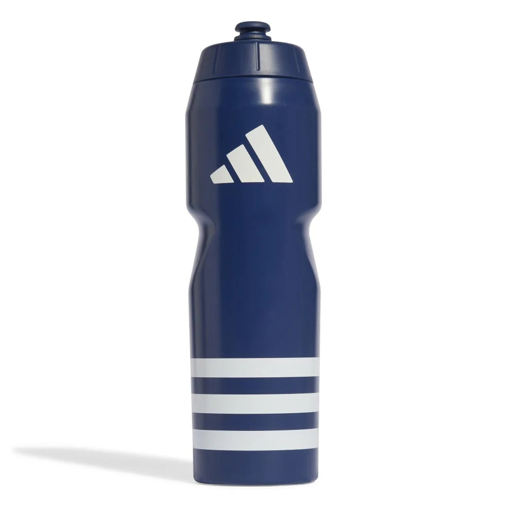 Bouteille - Adidas bleue marine en plastique avec logo blanc et bandes blanches, format 750 ml, vue de face.