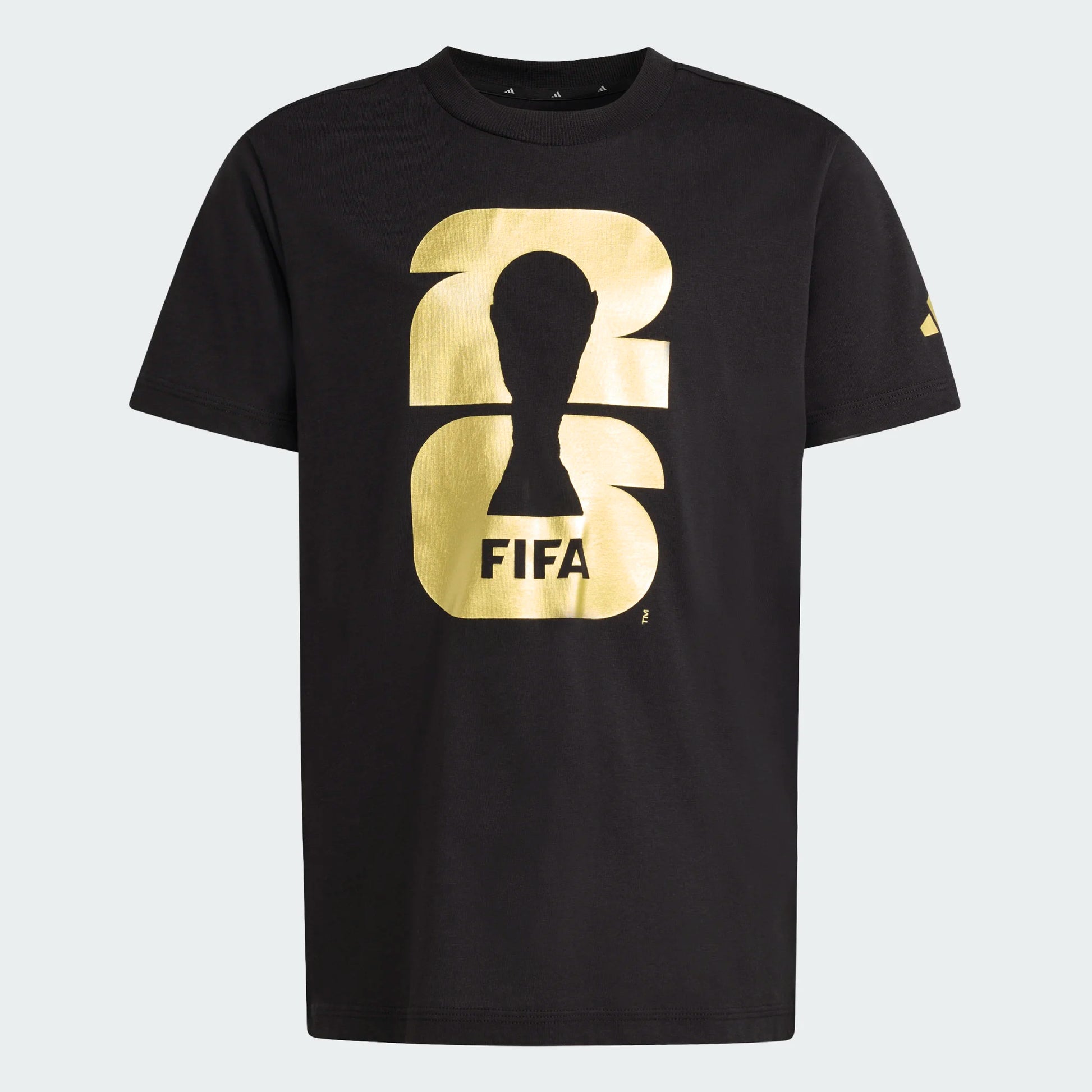 T-Shirt FIFA World Cup 2026 - Adidas noir en coton 100% avec logo doré, style garçon, vue de face simple.