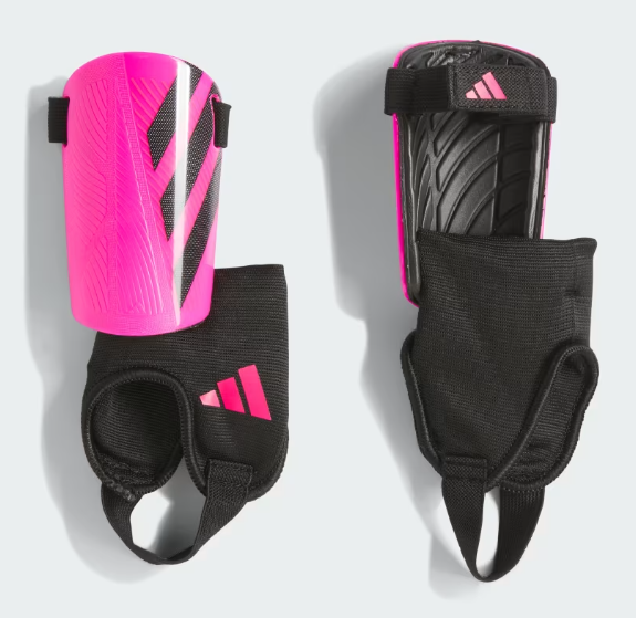 Protège tibias - Adidas rose vif avec bandes noires, maintien en tissu noir, pour enfant, vue de face et dos.