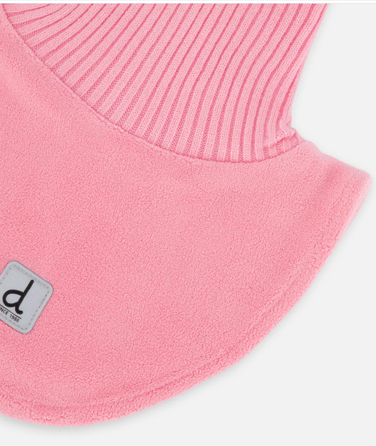 Cache-Cou d'hiver - Deux Par Deux rose en tissu polaire doux avec col côtelé, détail proche, pour enfant.