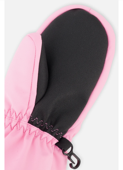 Mitaines d'hiver Play - Deux Par Deux rose avec paume noire antidérapante, pour enfant, détail de la couture et attache, vue rapprochée.