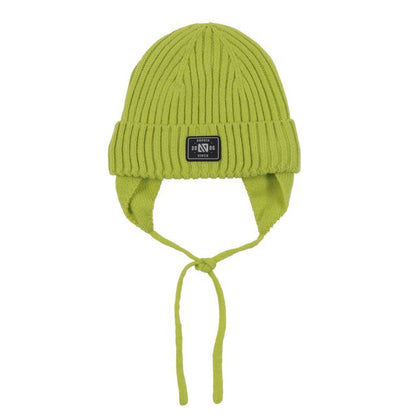 Tuque d'hiver - Nanö en tricot vert clair avec oreilles et liens, style enfant, vue de face sur fond blanc.