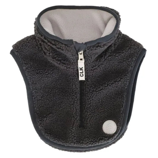 Cache-Cou d'hiver - Calikids en tissu polaire noir et intérieur gris clair, style chaud, pour enfant, vue de face avec zip.