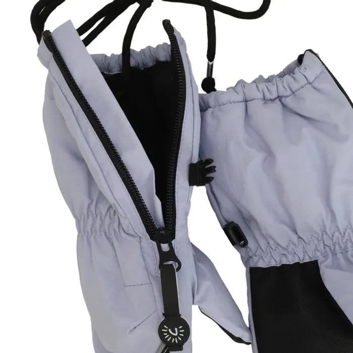 Mitaines d'hiver - Calikids gris clair avec fermeture éclair noire, paume antidérapante, cordon, vue gros plan pouce ouvert