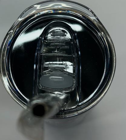 Bouteille isotherme - Mbappé vue de dessus sur le couvercle transparent avec paille intégrée visible