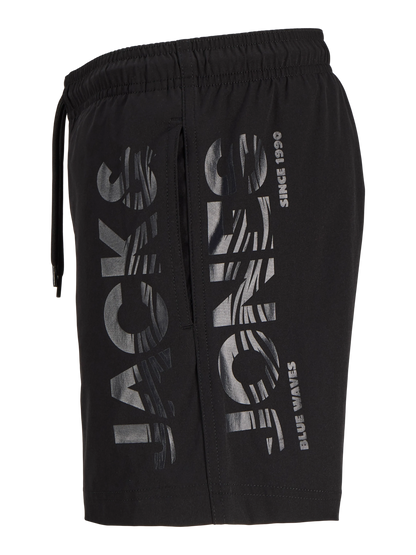 Maillot de bain - Jack & Jones short noir avec logo gris, style décontracté, vue de côté, pour homme adulte.