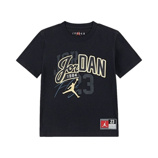 T-Shirt - Jordan noir avec logo beige et blanc, motif joueur de basket, taille garçon, vue de face.