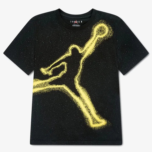 T-Shirt - Jordan noir en coton polyester avec motif silhouette jaune, coupe droite, vue de face, dimensions 950x950 pixels.