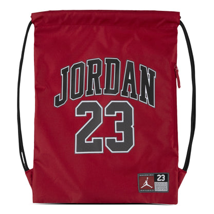 Sac à cordons - Jordan rouge en polyester avec logo noir et gris, fermeture zip latéral, vue de face.