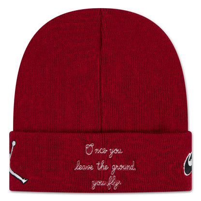 Tuque d'hiver - Jordan en tricot rouge bordeaux avec broderie blanche, double épaisseur, vue de face.