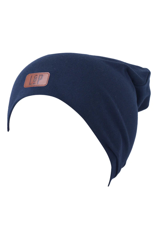 Tuque Mi-Saison - L&P bleu marine en tissu extensible, vue de côté, taille enfant 2T-5T, logo cuir L&P sur le front