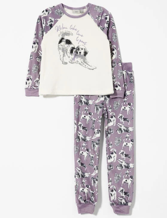 Pyjama - M.I.D. fille violet et blanc avec motifs chiens noirs et blancs, manches longues, col rond, vue de face posé.