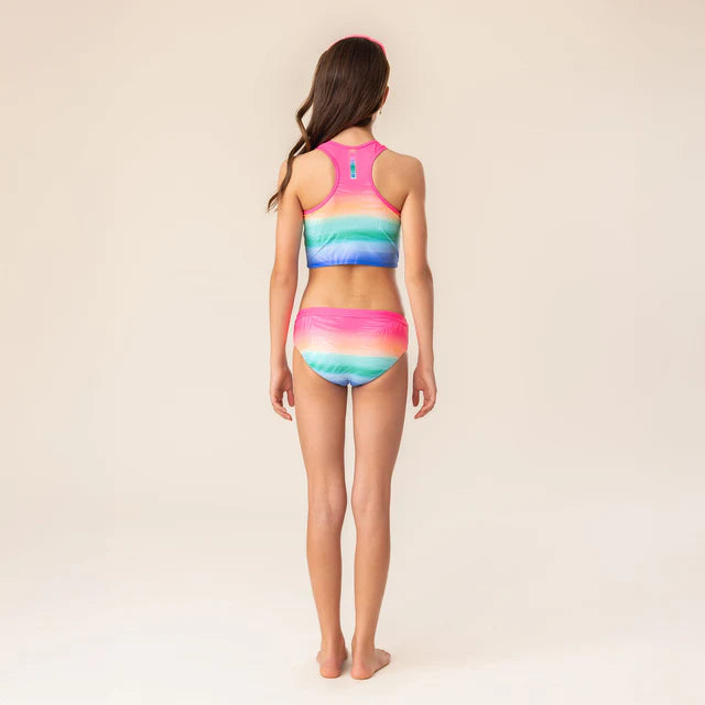 Maillot de bain - Nanö deux pièces à rayures multicolores, en tissu synthétique, pour fille, vue de dos portée sur mannequin.