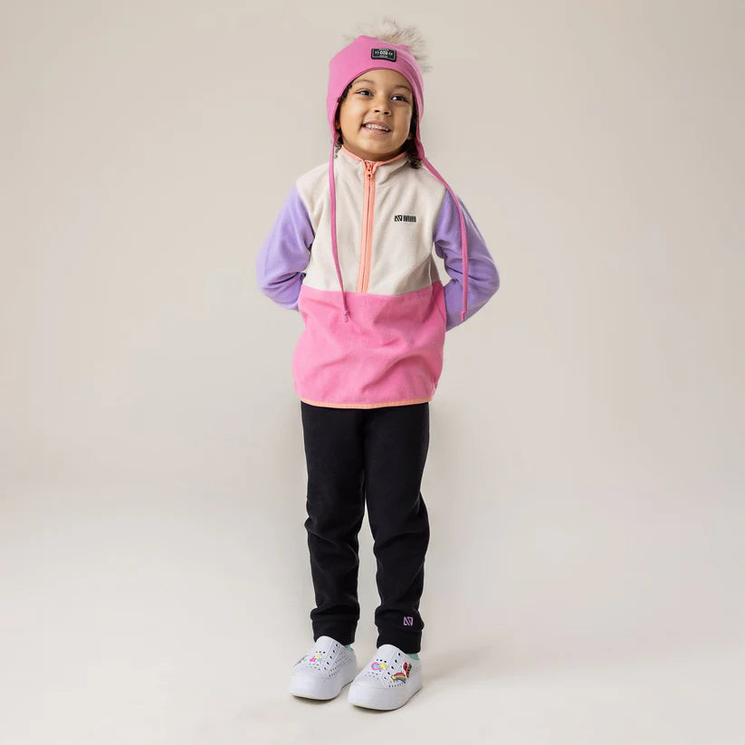 Ensemble thermal en polar - Nanö violet, blanc et rose, micro-polaire, garçon, manches longues, vue de face porté sur mannequin enfant.