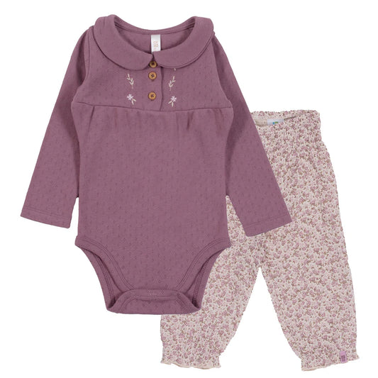 Ensemble - Nanö cache-couche jersey plumetis violet à col Claudine et pantalon fleuri rose crème, pour bébé fille, vue de face.