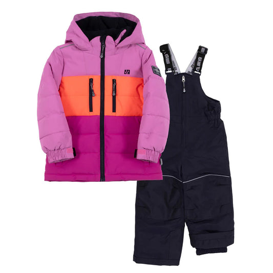 Habit de neige - Nanö violet, orange et noir, veste matelassée et pantalon à bretelles, pour fille, vue de face sur fond blanc.