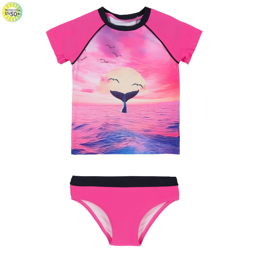 Maillot de bain - Nanö rose avec haut imprimé dauphin et ciel au coucher, manches courtes unies, culotte assortie, fille, vue de face