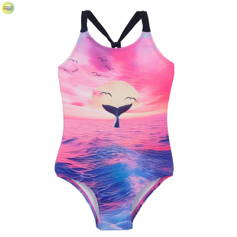 Maillot de bain - Nanö une pièce rose et violet avec imprimé océan et queue de baleine, bretelles larges, fille, vue de face