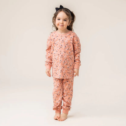 Pyjama - Nanö deux-pièces saumon imprimé fleurs bleues et blanches en modal, manches longues, pour fille, vue de face porté
