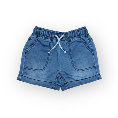 Short - Northcoast en denim bleu clair avec ceinture élastique et cordon blanc, style décontracté, vue de face.