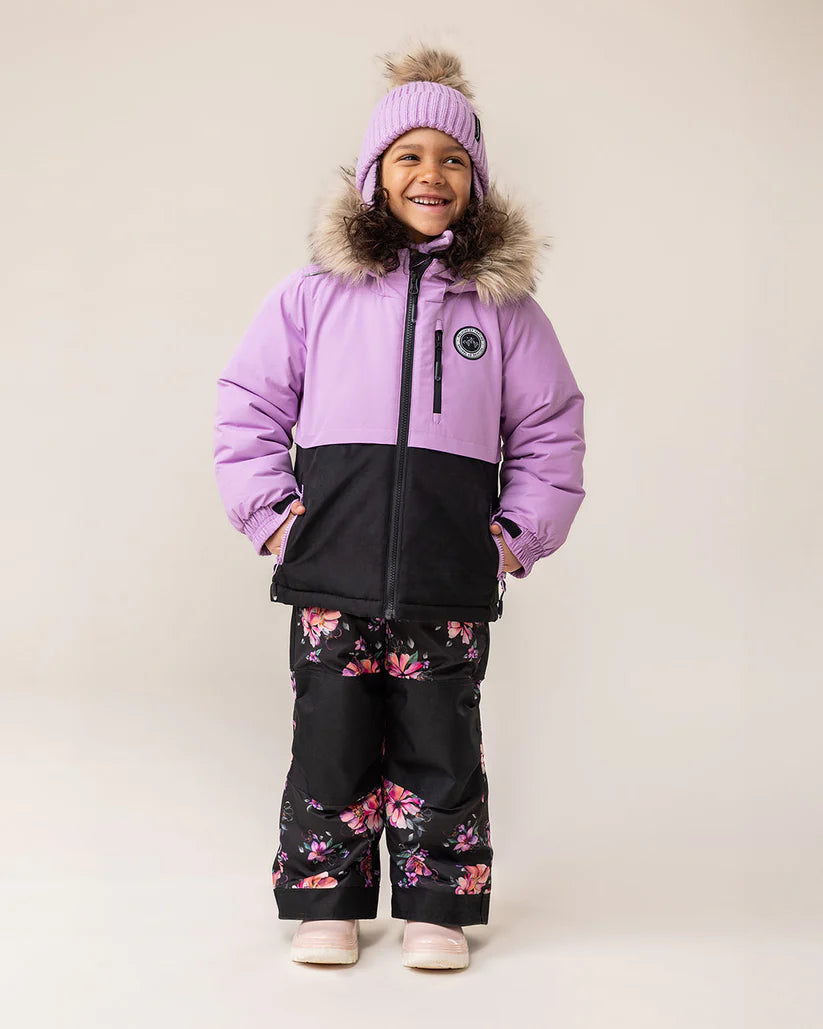 Habit de neige - Peluche & Tartine violet et noir avec motifs floraux, capuchon fausse fourrure, pour fille, vue de face porté