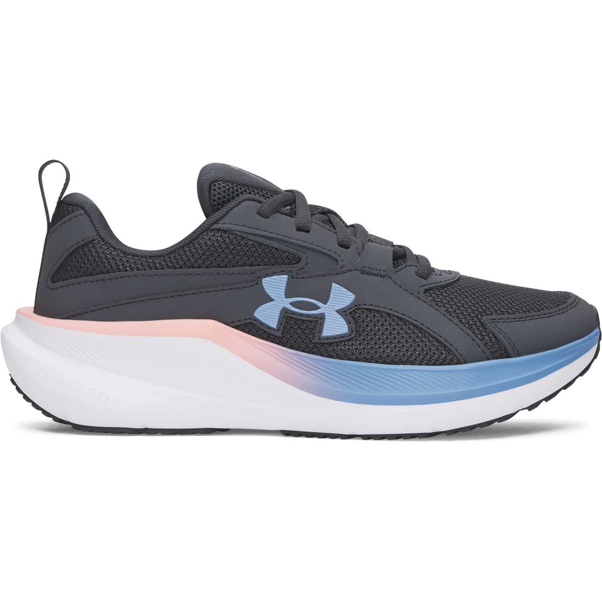 Espadrilles UA Assert 11 - Under Armour noires et bleues avec détails roses, mesh respirant et semelle épaisse, vue de profil côté extérieur.