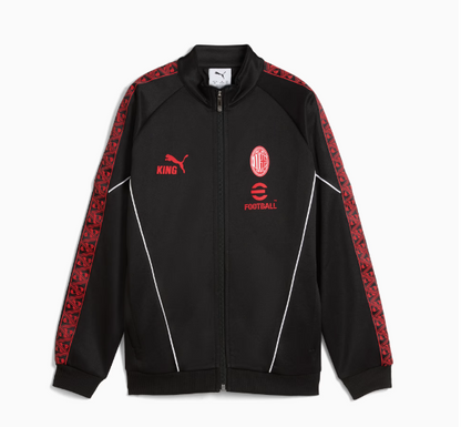 Veste AC Milan KING Anthem - Puma noire avec bandes rouges motifs, logo club et détails blancs, pour garçon, vue de face.