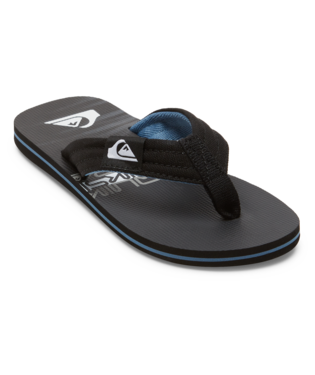 Sandales Molokai Layback II - Quiksilver noires et bleues, style flip flop, vue de trois quarts sur fond blanc.