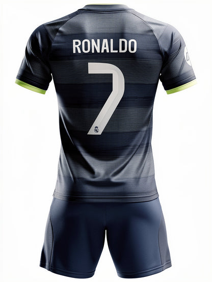 Ensemble de soccer - Ronaldo en polyester, maillot gris foncé avec numéro blanc, short assorti, pour garçon, vue de dos.