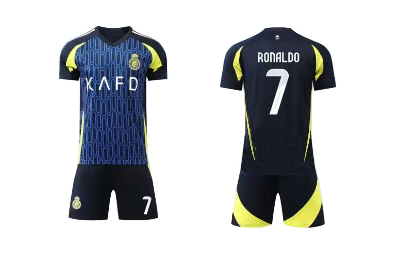 Ensemble de soccer - Ronaldo bleu marine et jaune pour enfant, coton, vue de face et dos avec numéro 7 et nom imprimés.
