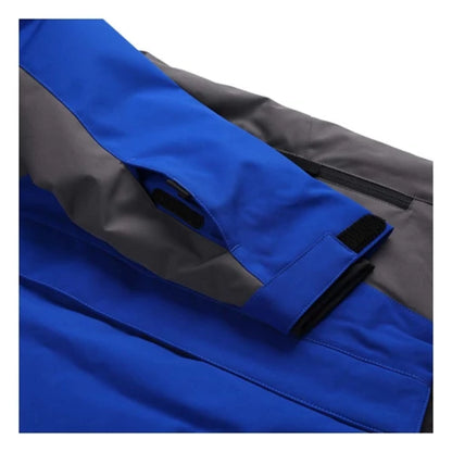 Détail de manche bleu et gris en polyester recyclé du Manteau d'hiver Turner - Spyder pour garçon, vue rapprochée.