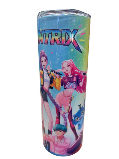 Bouteille isotherme - K-Pop Demon Hunter colorée bleu vert avec personnages animés, antidérapante, vue de face.