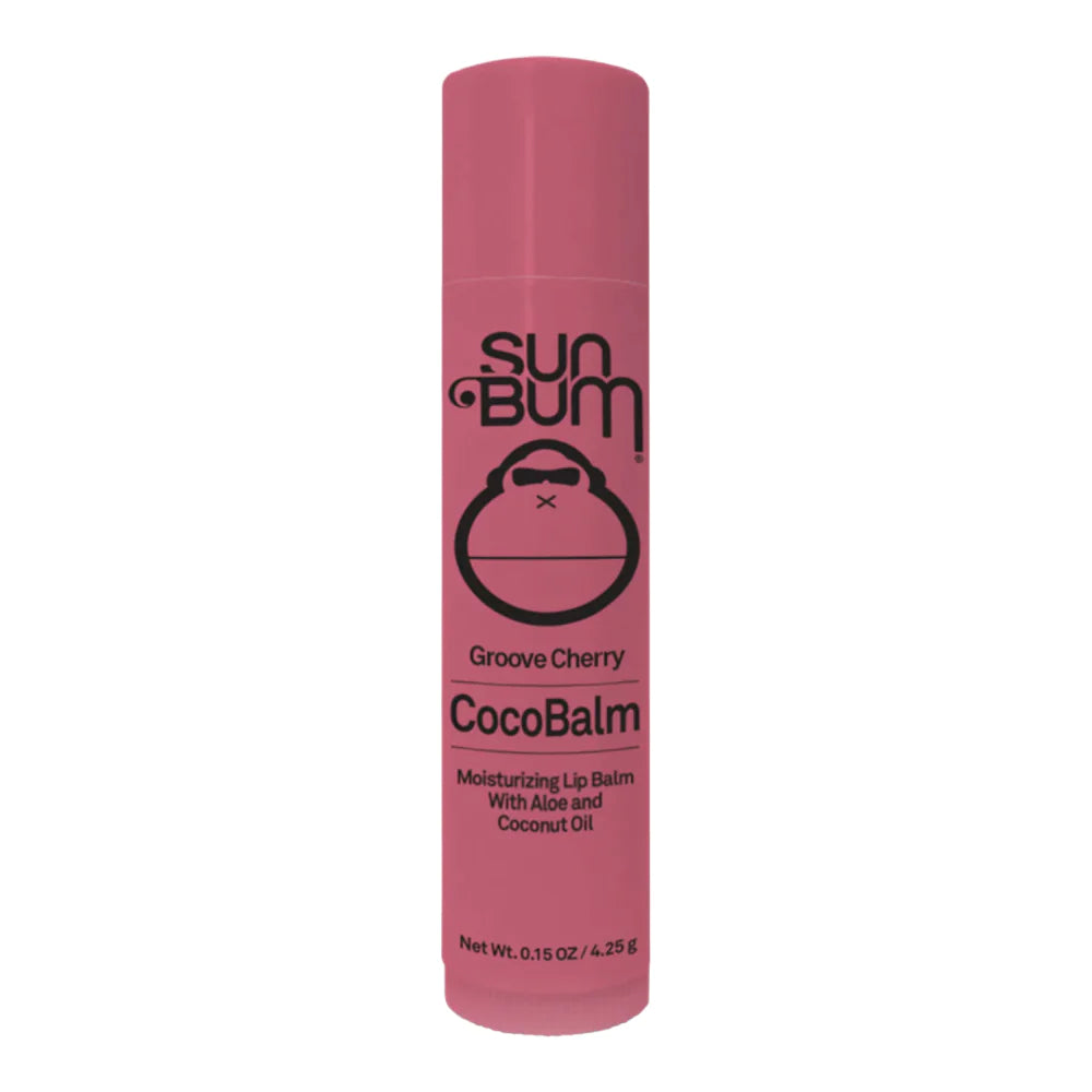 Baume à lèvres - Sun Bum rose avec logo noir, tube cylindrique, vue de face détaillée.