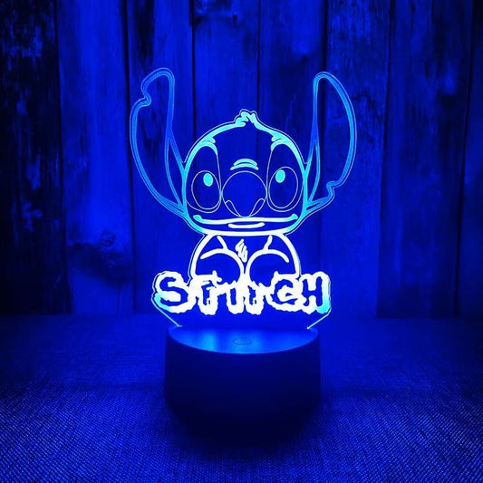 Lampe de Nuit Stitch LED bleue avec télécommande, design personnage Stitch, pour enfant, vue de face nocturne.