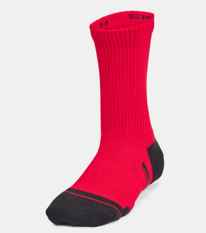 6 Paires de bas - Under Armour rouges et noires, coupe ajustée avec amorti, vue de profil sur mannequin enfant