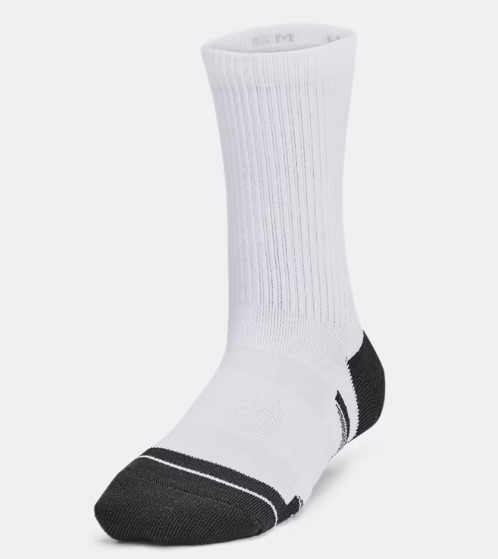 6 Paires de bas - Under Armour blanc et noir en tissu respirant à amorti moyen, vue de profil droit sur mannequin