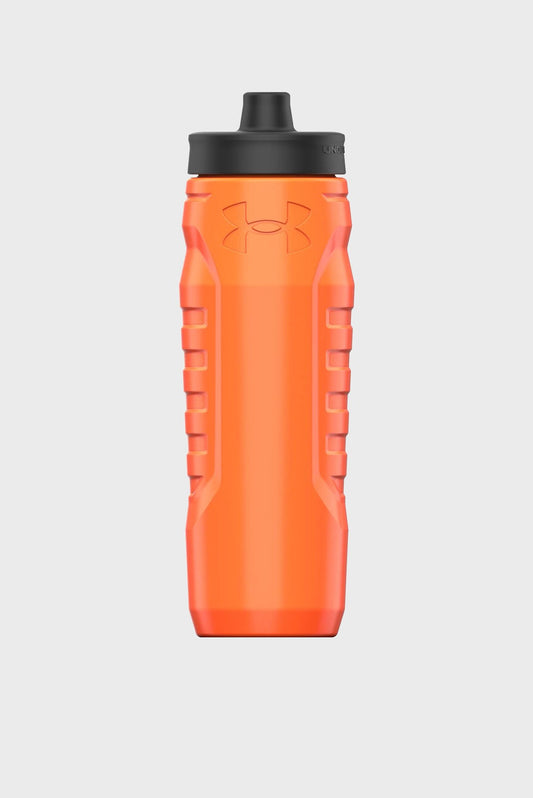 Bouteille Sideline Squeeze - Under Armour orange en plastique HDPE avec valve noire, style compressible, vue de face