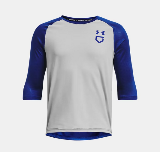 Chandail de baseball à manches ¾ UA Utility - Under Armour blanc et bleu, tissu léger et extensible, garçon, vue de face.