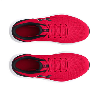 Espadrilles  UA Surge 4 - Under Armour rouges et noires en mesh respirant, pour enfant, vue de dessus.