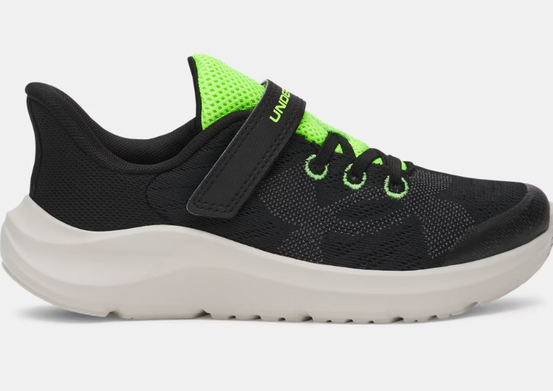 Espadrilles UA Pursuit 4 - Under Armour noires et vert fluo, mesh respirant, semelle blanche, garçon, vue de profil gauche