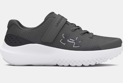 Espadrilles - UA Surge 4 AC Under Armour gris foncé en mesh léger, bride scratch, semelle blanche, garçon, vue de profil droit