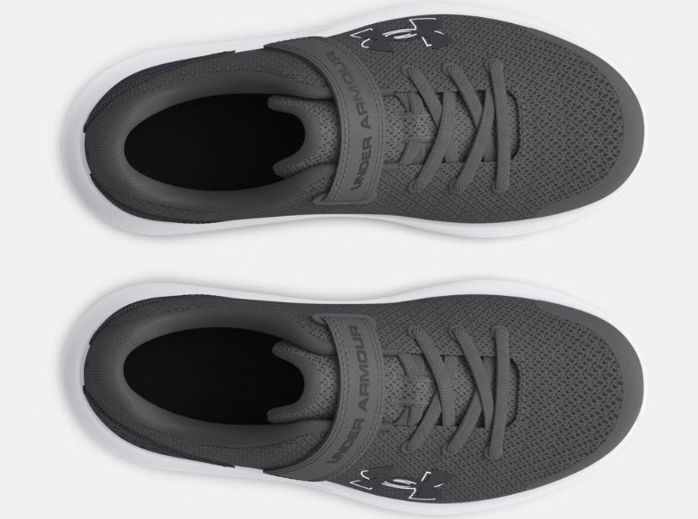 Espadrilles - UA Surge 4 AC Under Armour grises en mesh léger avec semelle blanche, scratch et lacets, pour garçon, vue dessus