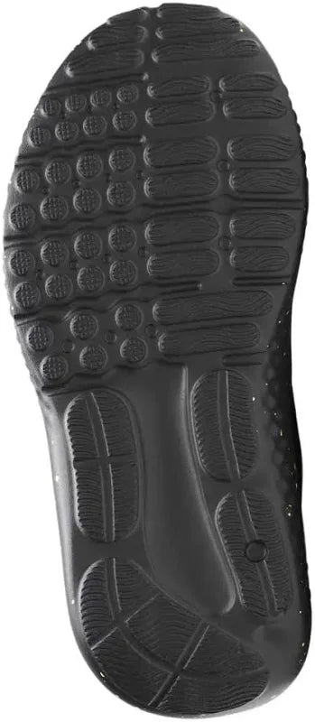 Espadrilles Surge 4 - Under Armour semelle noire en caoutchouc avec motifs d'adhérence, vue dessous pour garçon