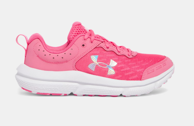 Espadrilles - Assert 10 AC Under Armour roses en mesh léger avec logo argenté, semelle blanche, pour fille, vue de profil droit