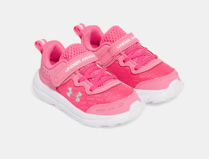 Espadrilles UA Assert 10 AC - Under Armour rose vif avec tige en maille légère, sangle velcro, pour fille, vue de profil trois quarts